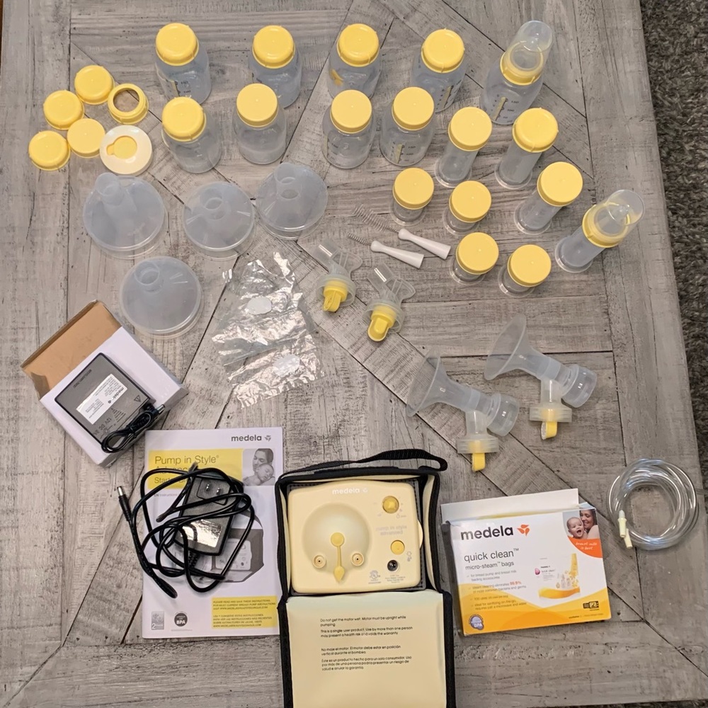 Medela Brest pump with all the accessories